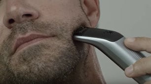 Einfache Rasur mit dem OneBlade Pro Bartschneider von Philips