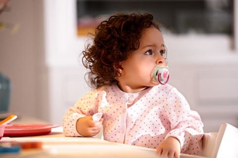 BLW: Ab wann mit Baby-Led-Weaning starten?