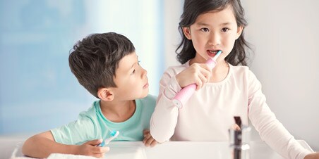 Zähne putzen mit Kindern