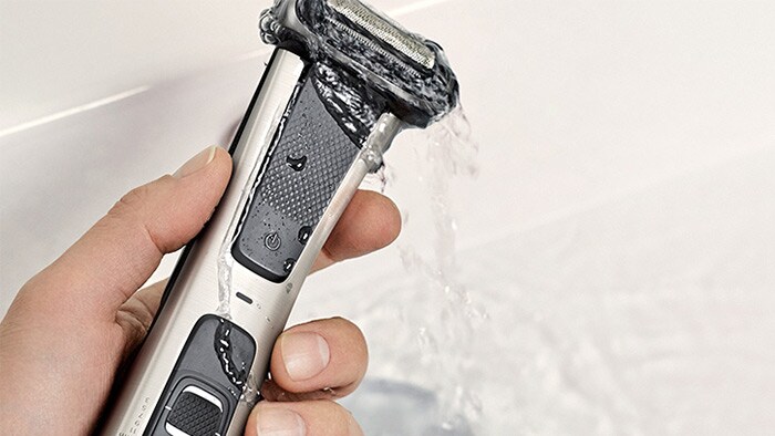 Die Bodygroomer sind zu 100 % wasserfest und vollständig abwaschbar. So können Sie die Ganzkörperrasierer auch unter der Dusche verwenden und sie einfach abspülen, wenn Sie fertig sind.