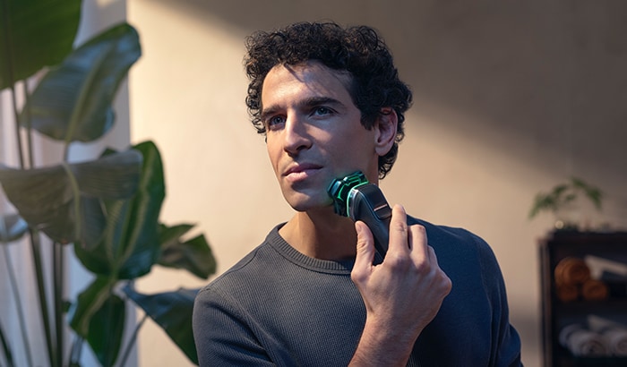 So verwenden Sie Ihren S9000 Shaver