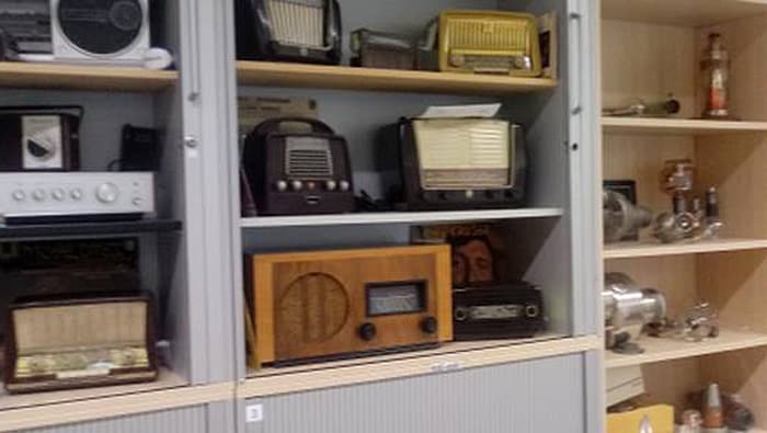 Regalwand im Philips Firmenarchiv