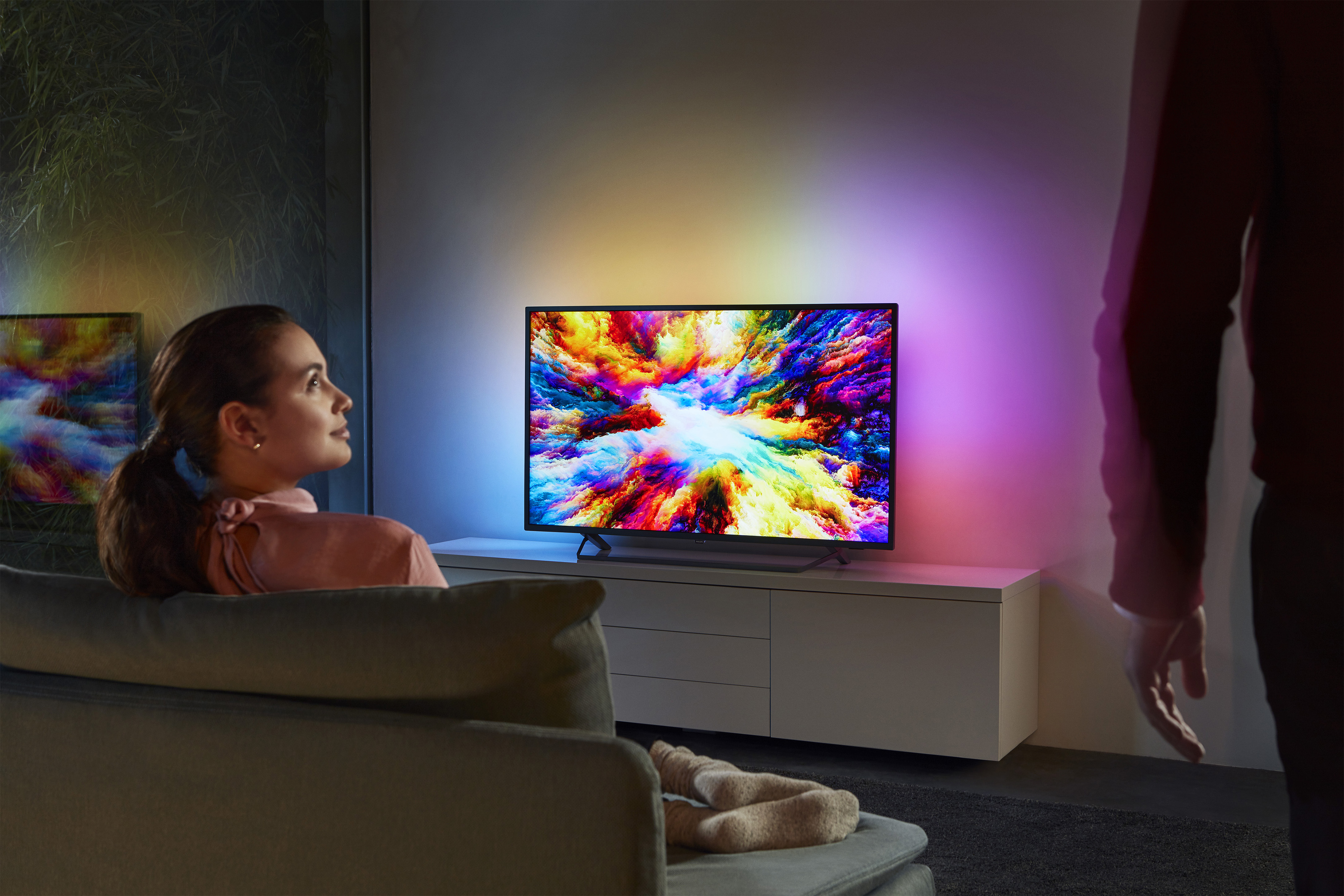 телевизор 50 дюймов в интерьере