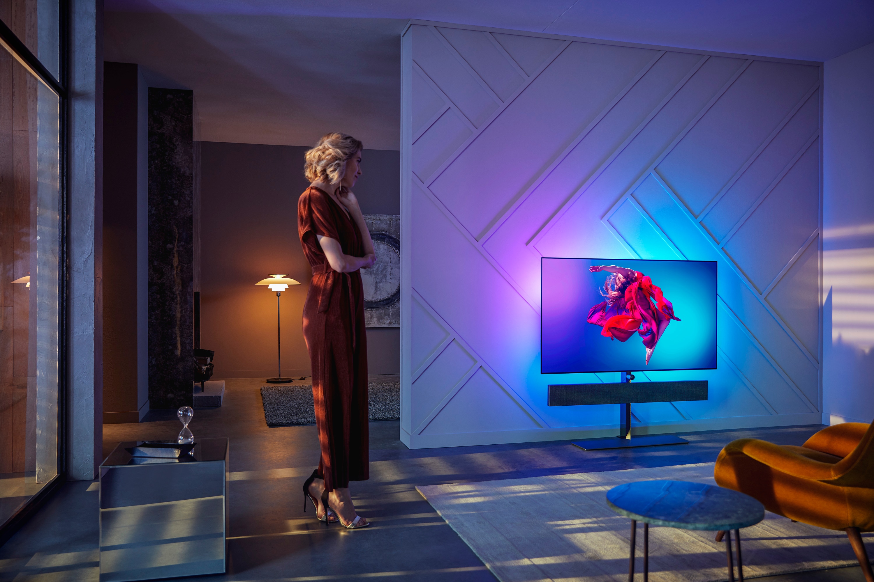 Philips OLED+984  Lifestylebild (öffnet sich in einem neuen Fenster)