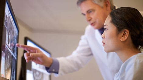 Philips bringt KI-Plattform für die Radiologie auf den Markt