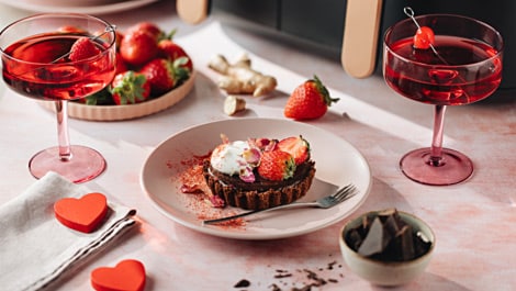 Dessert: Dunkle Schokoladentarte mit Ganachefüllung