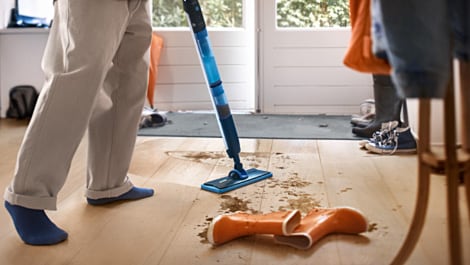 Philips OneUp elektrischer Mopp 5000er Series – Lifestylebild